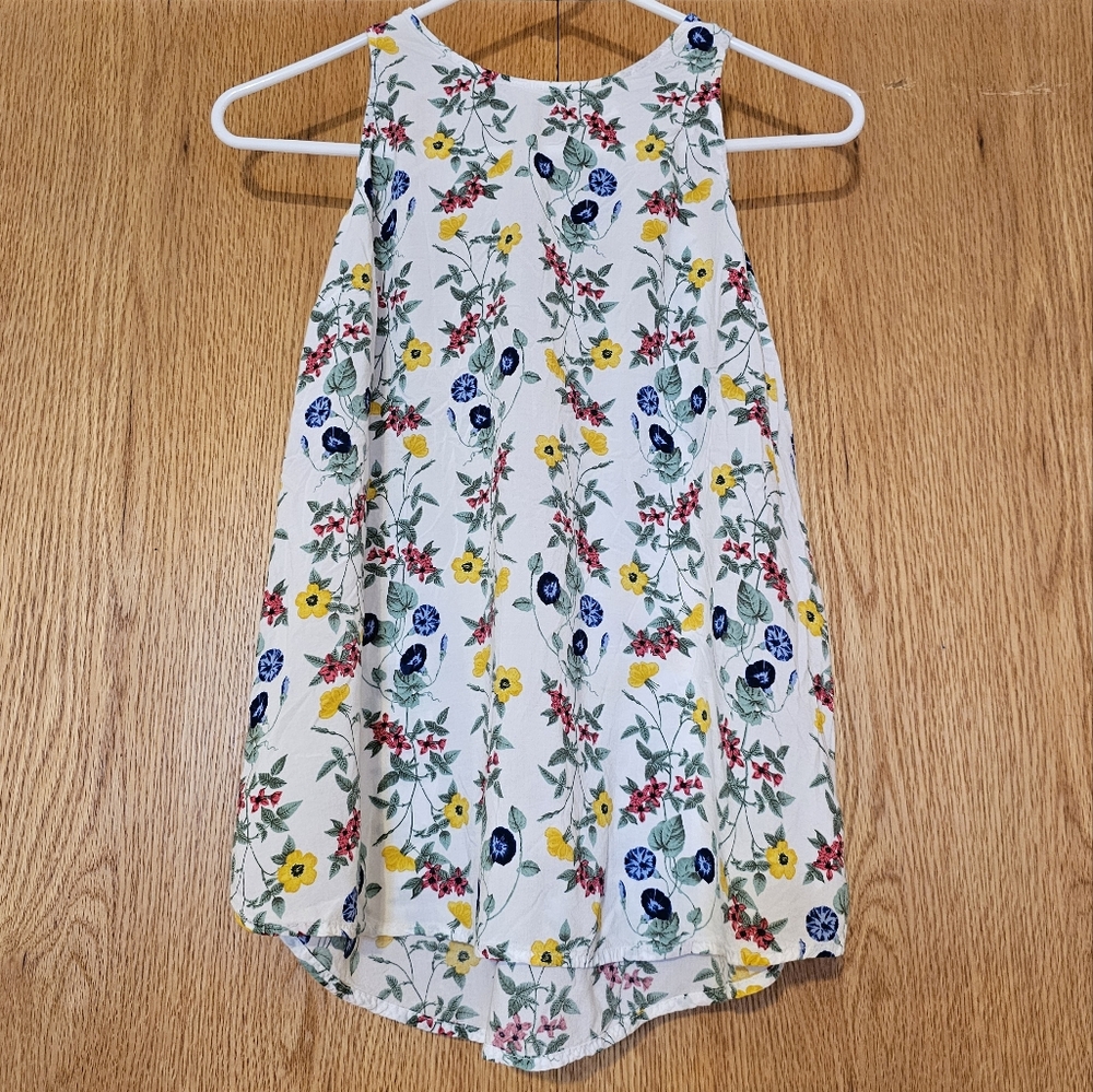 Old Navy Floral Tank, keyhole back, size medium